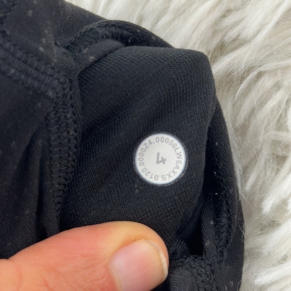 Lululemon Align Crop *21" Stride Emboss Black - Picture 4 of 6